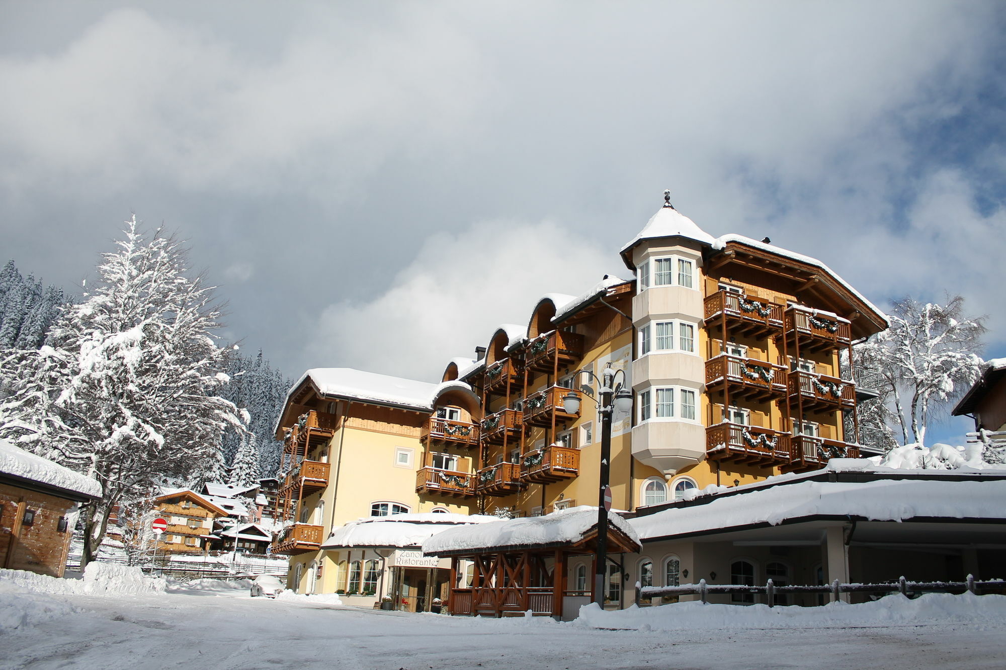 Hotel Chalet All'Imperatore Madonna Exteriör bild